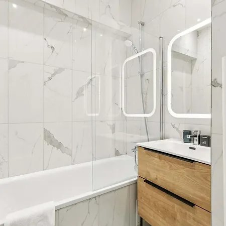 - 4br 10p - Proche Du Louvre Appartamento
